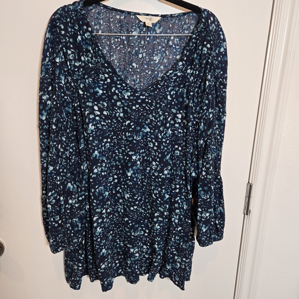 Terra & Sky Navy and Teal Printed V-Neck Long Sleeve Top